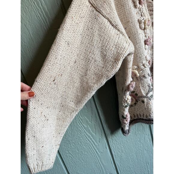 Vintage 80s Floral Embellishment Hand Knit Cardigan, Large - Picture 4 of 6